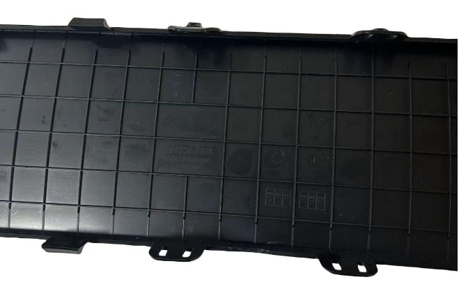 Skyddsplatta för dragkrok vid lastutrymmet Tesla Model Y