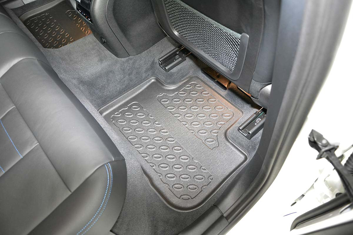 BMW iX3/X3/X4 Kupématta med hög kant