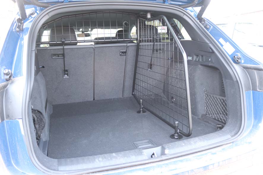 Lastskydd / Lastgaller med Tillval Fördelare Audi Q6 E-Tron