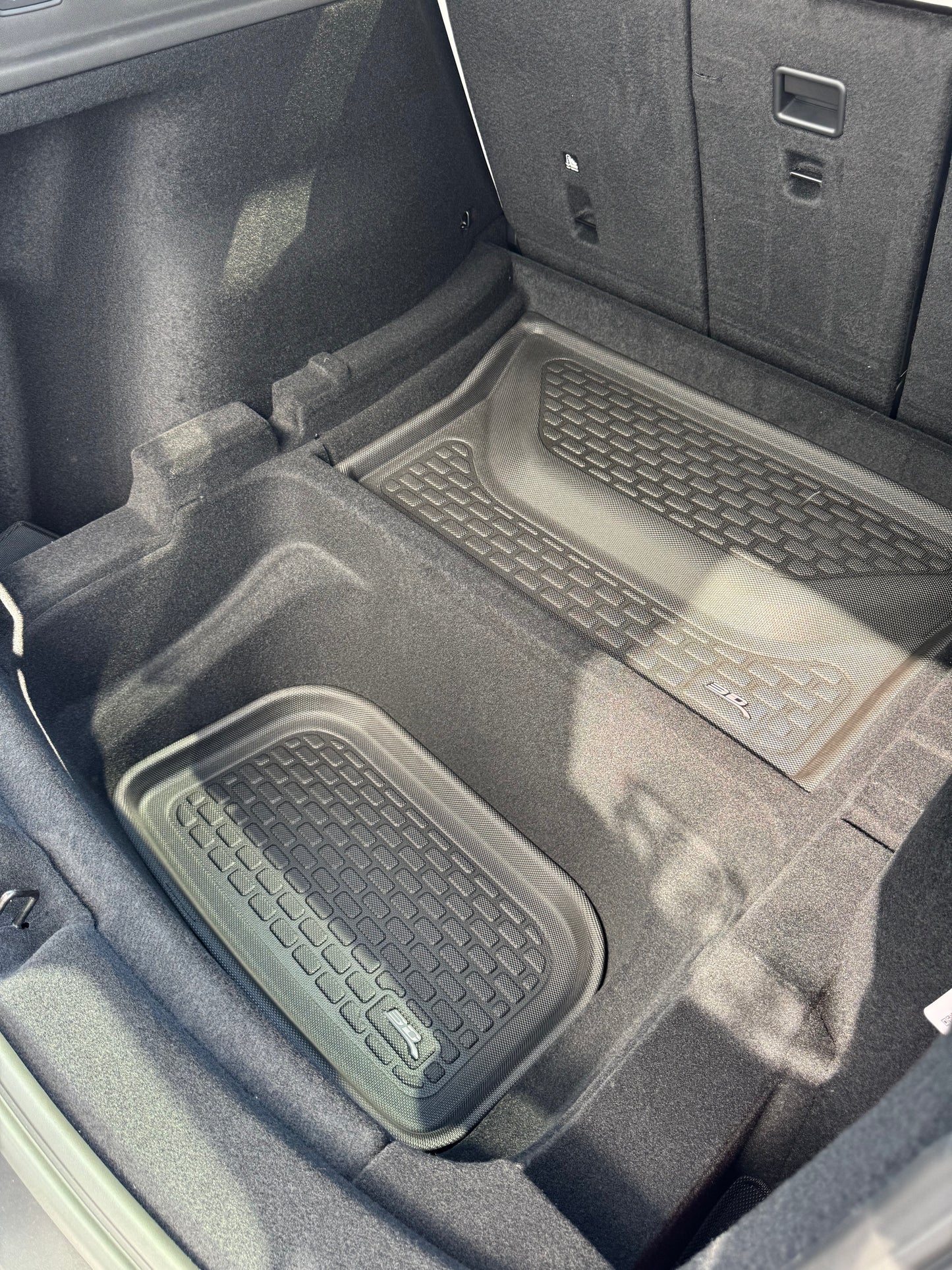 Stort Paket Bagageutrymme 3D Maxpider Tesla Model Y