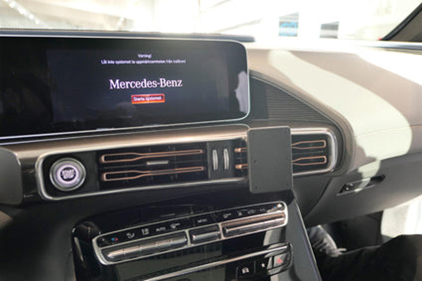 Mobilhållare Brodit Mercedes EQC