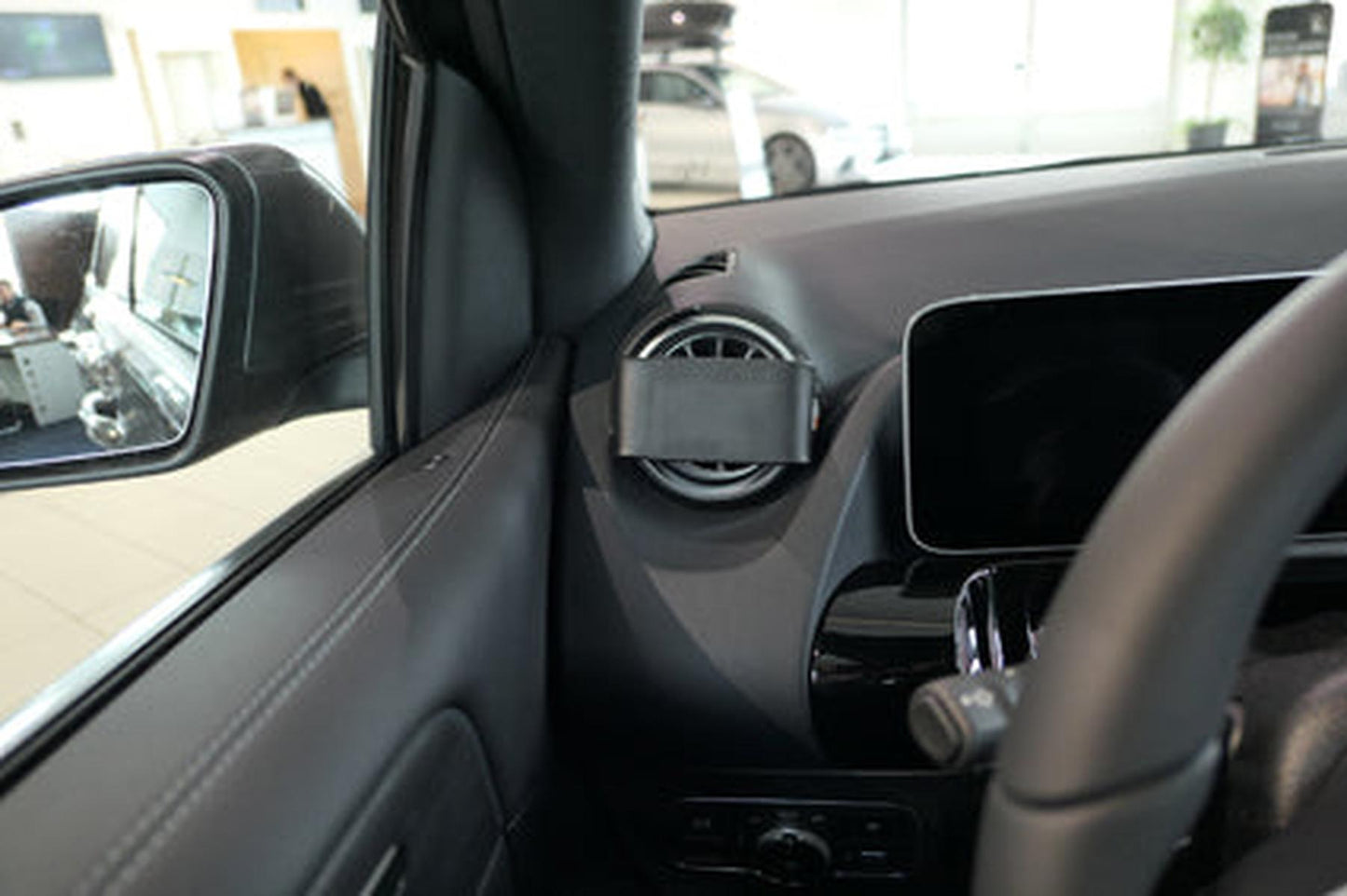 Mobilhållare Brodit Mercedes EQA