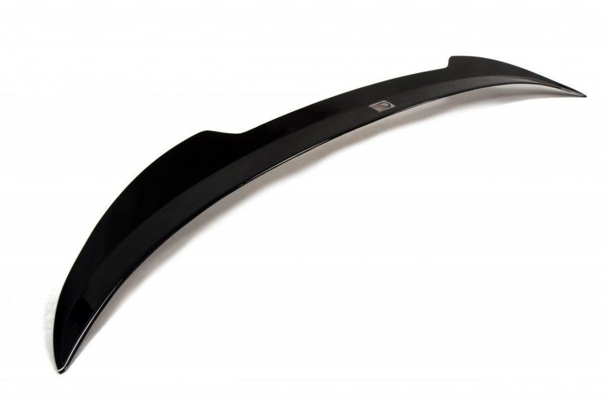 Spoiler cap nissan 370z