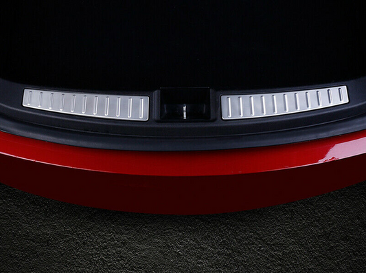 Lastskydd i Metall för Trunken Silver Tesla Model S