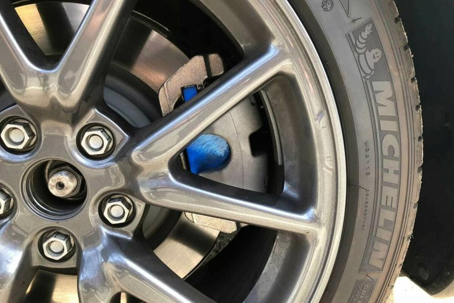 Bromsbelägg (gatu- & race) Unplugged Performance Model Y