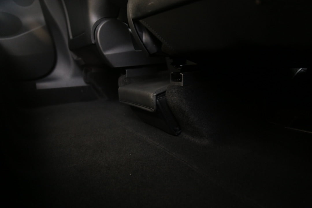 Säilytyslaatikko Takaistuin Nahka Tesla Model Y