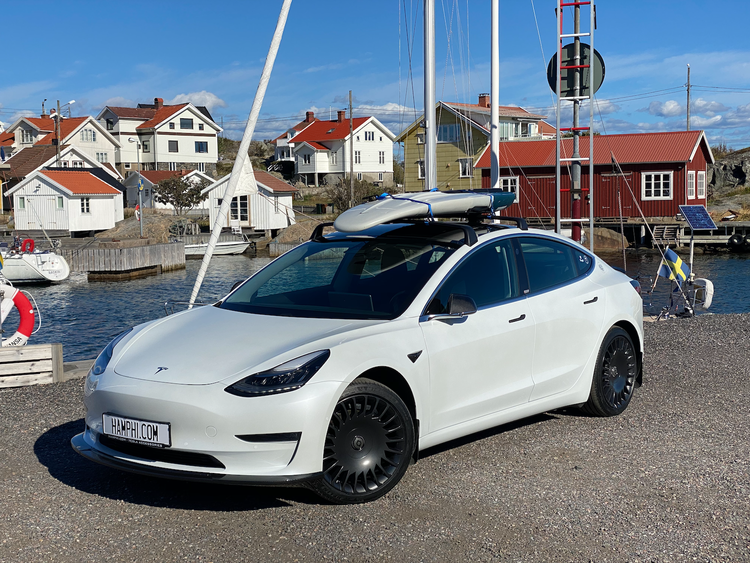 Tesla Model 3 Takstativ & Tilhengerfeste