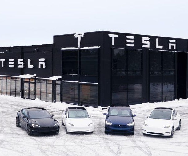 Tesla Utökar i Sverige med Nytt Center i Jönköping