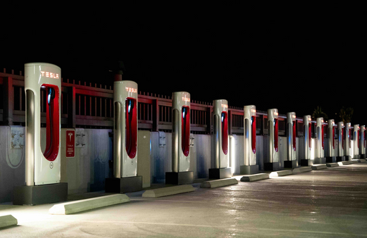 Blockad mot Teslas Superchargers kan bromsa expansionen i Sverige