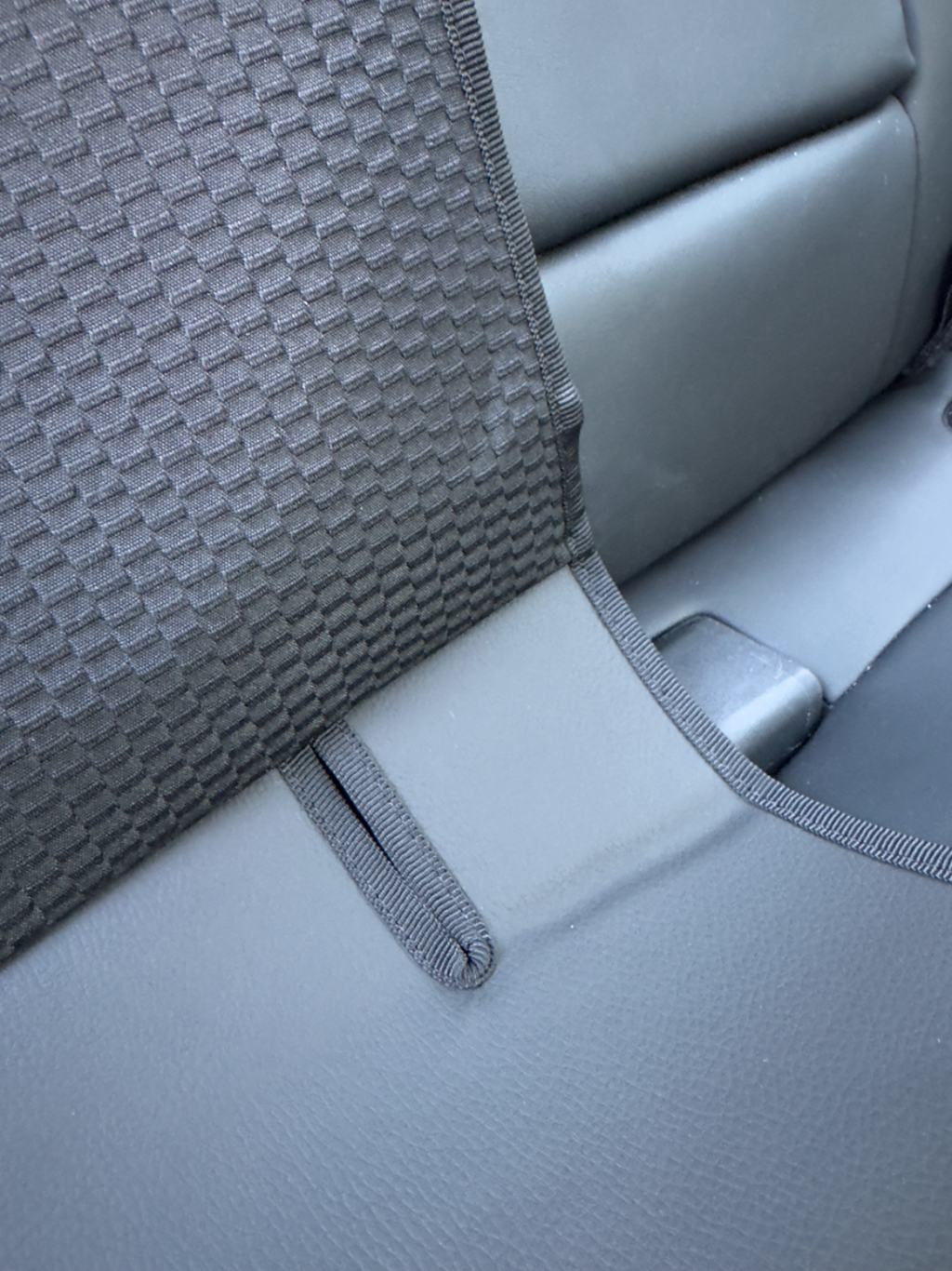 Spark/sitsskydd med förvaringsfickor