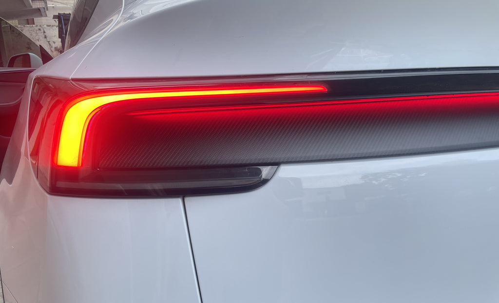 Bakluckelist Kolfiber Tesla Model Y Juniper