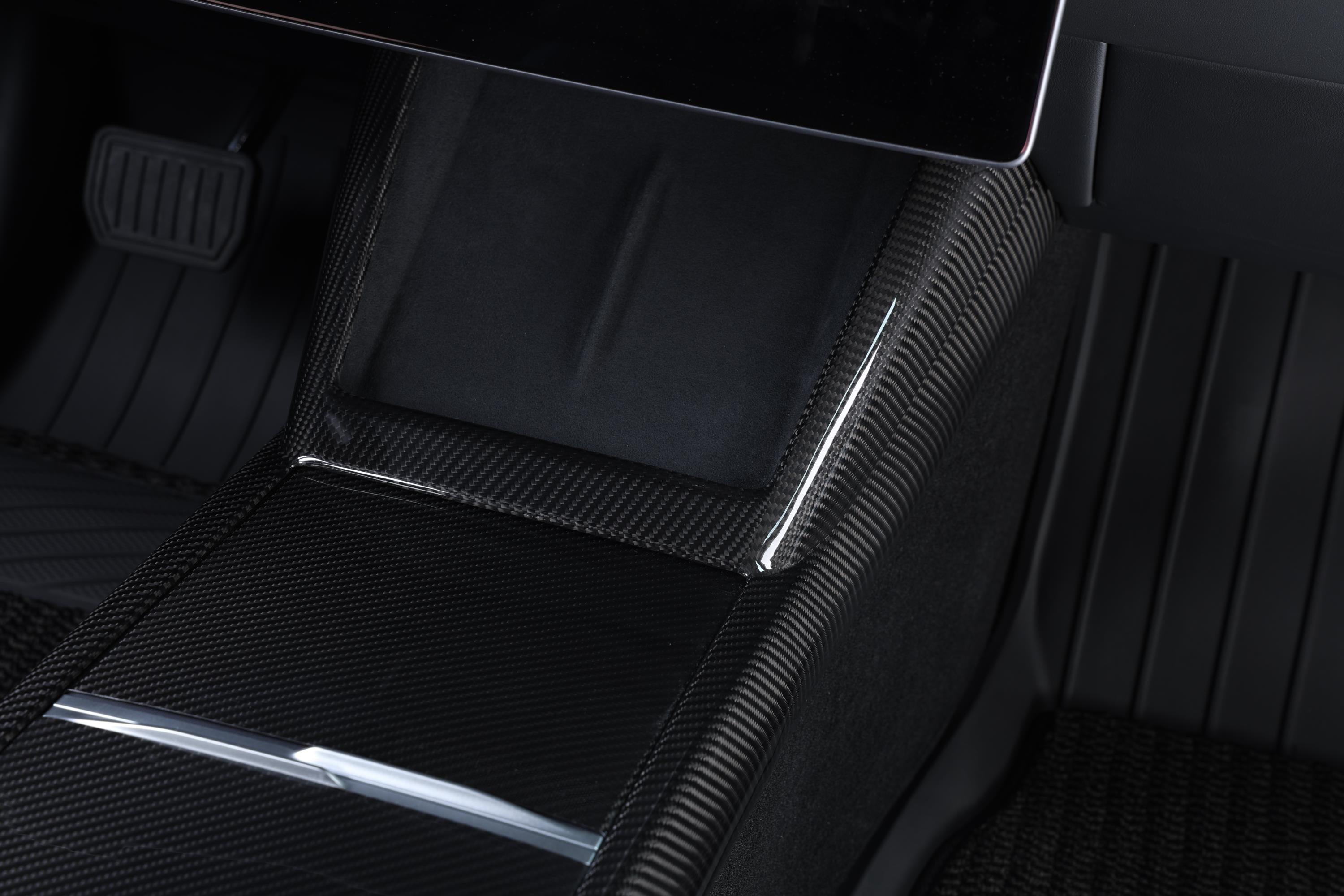 Hiilikuitupaneeli Keskikonsoli (1 osa) Tesla Model Y Juniper / Model 3 Highland