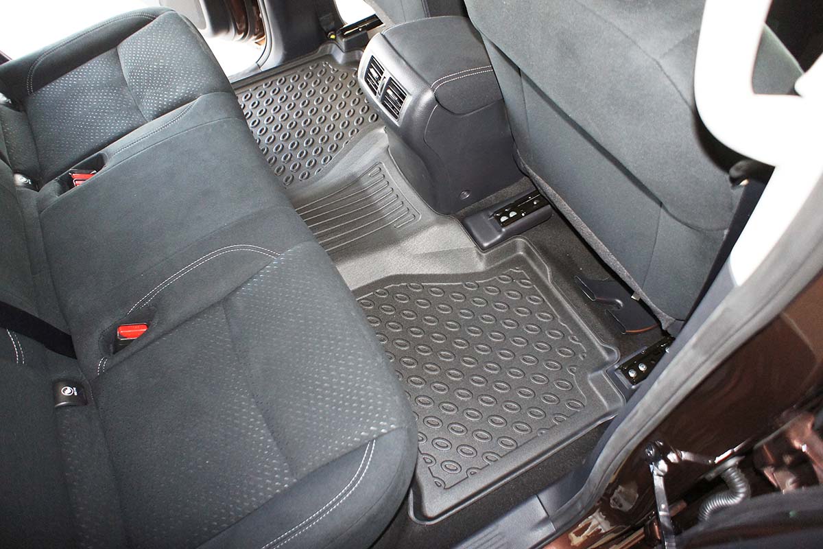 Renault Alaskan High-edge passenger compartment mat