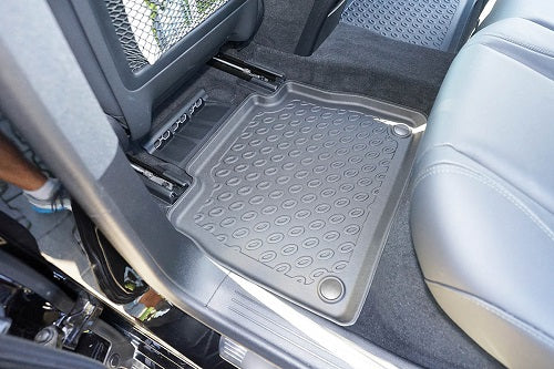Mercedes GLE:n korkeareunainen matkustamon matto
