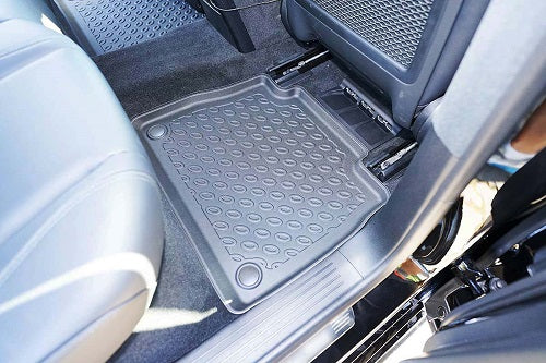 Mercedes GLE:n korkeareunainen matkustamon matto