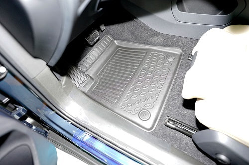 Polestar 2 Sisämatto korkealla reunalla