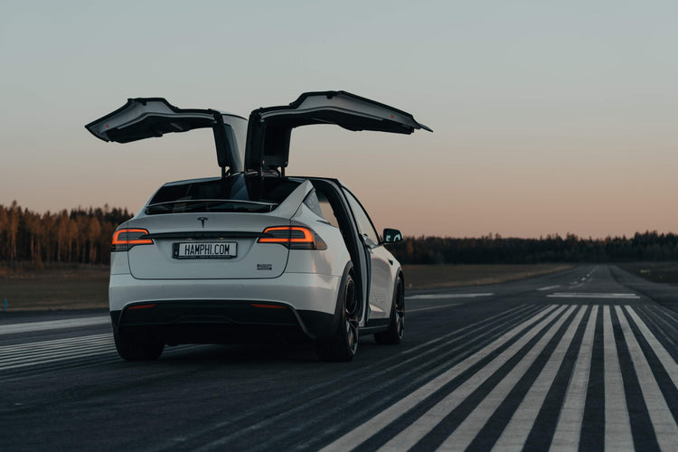 Tesla Tillbehör & Unika Uppgraderingar | Hamphi