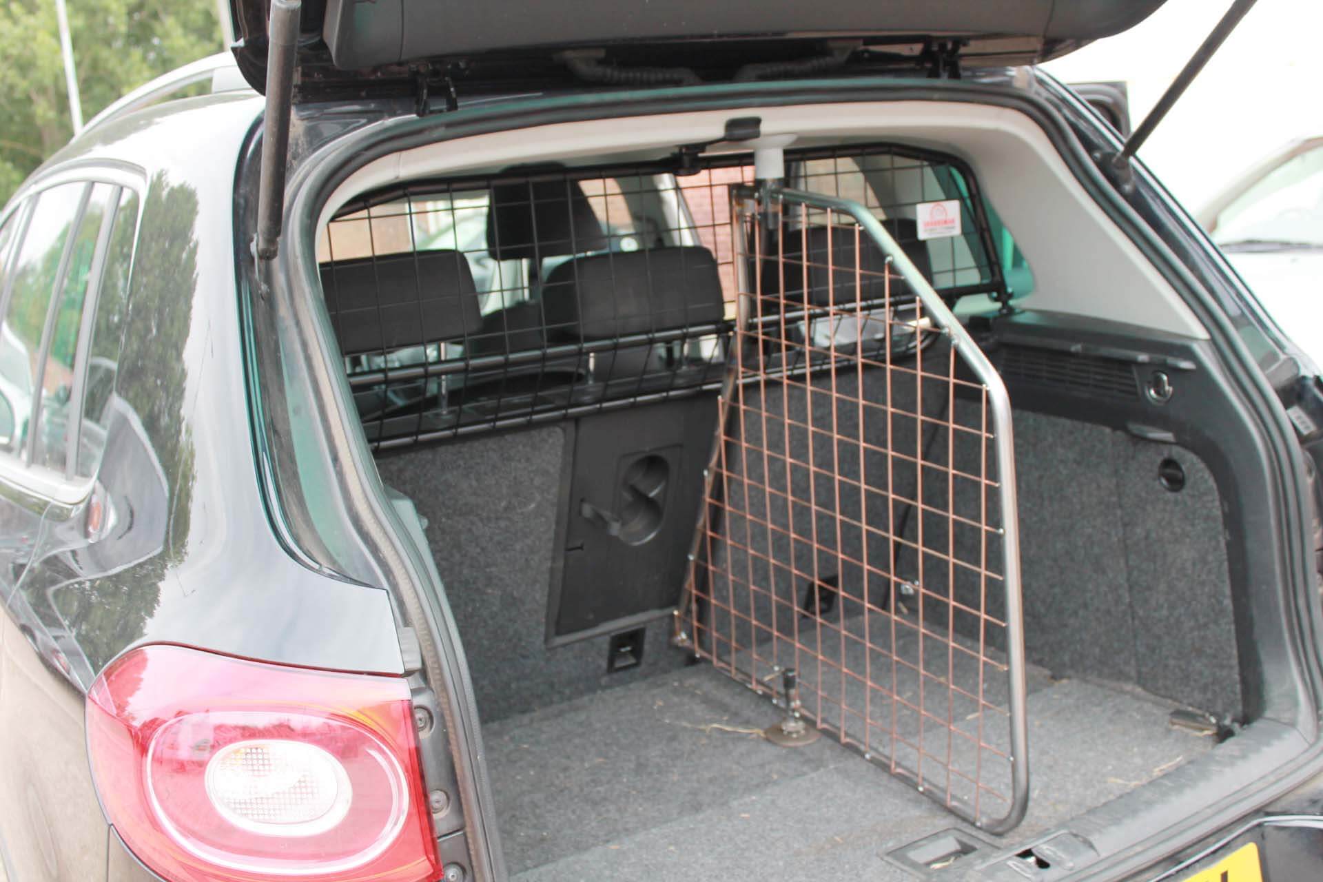 Lastskydd / Lastgaller med Tillval Fördelare Volkswagen Tiguan 2008-2016