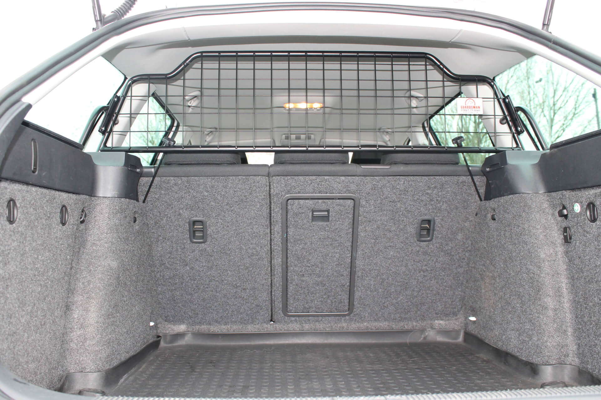 Lastskydd / Lastgaller med Tillval Fördelare Skoda Octavia Estate 2004-2013