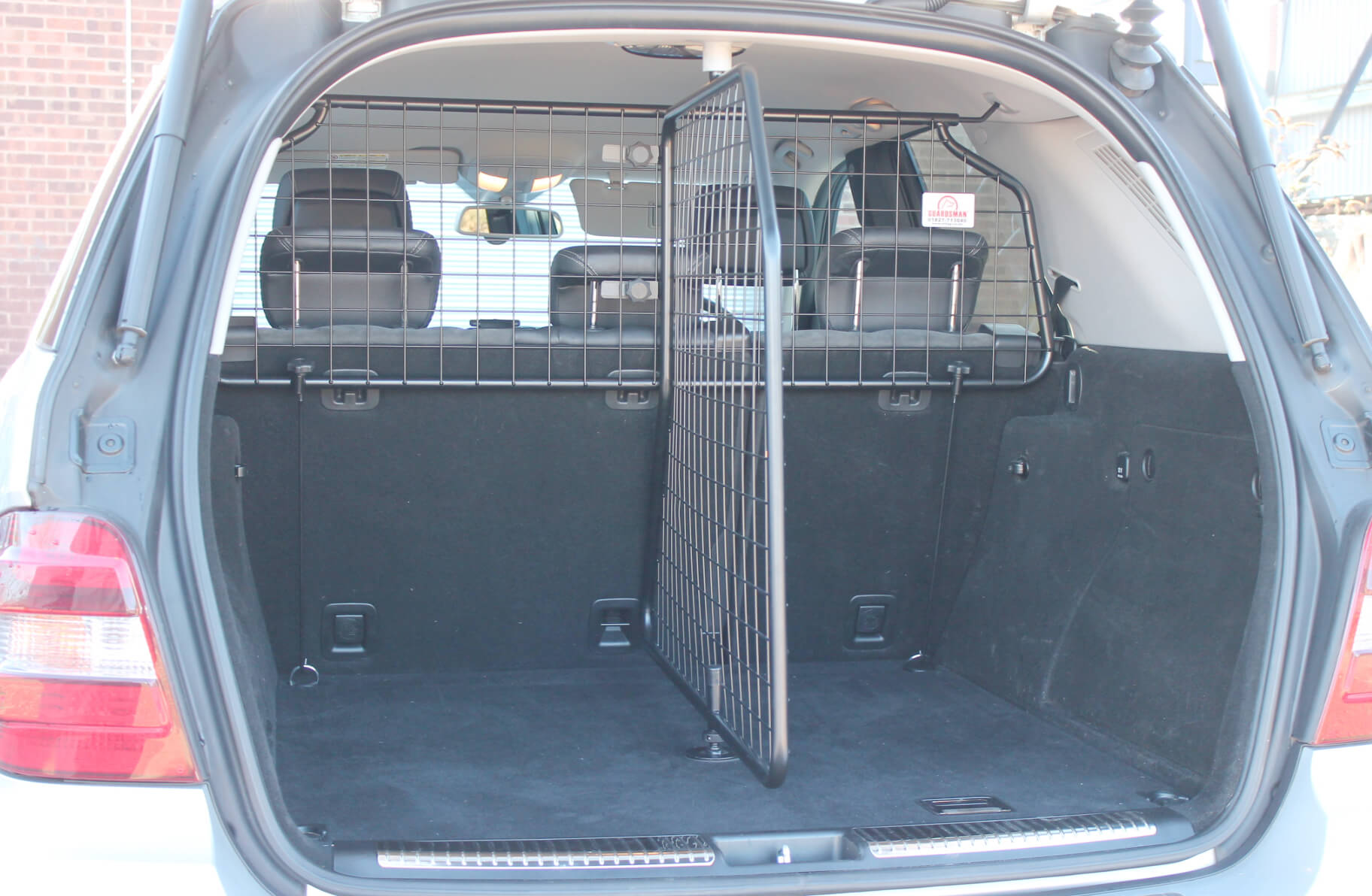 Load Guard / Load Grid with optional Load Divider Mercedes ML (W164) 2005-2011