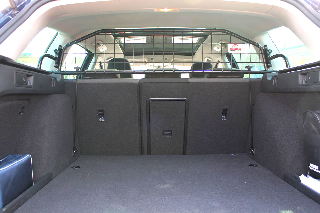 Lastskydd / Lastgaller med Tillval Fördelare Volkswagen Golf Estate