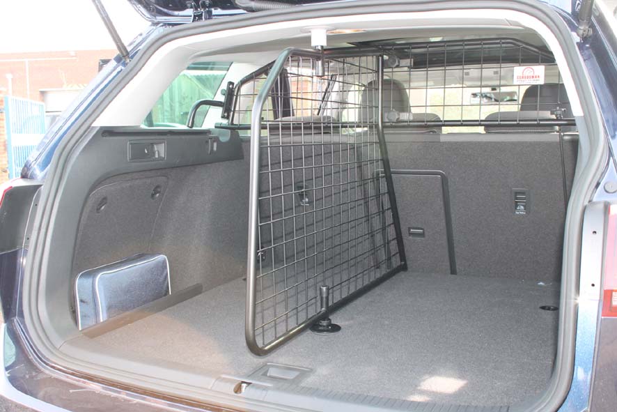 Lastskydd / Lastgaller med Tillval Fördelare Seat Leon Sports Tourer