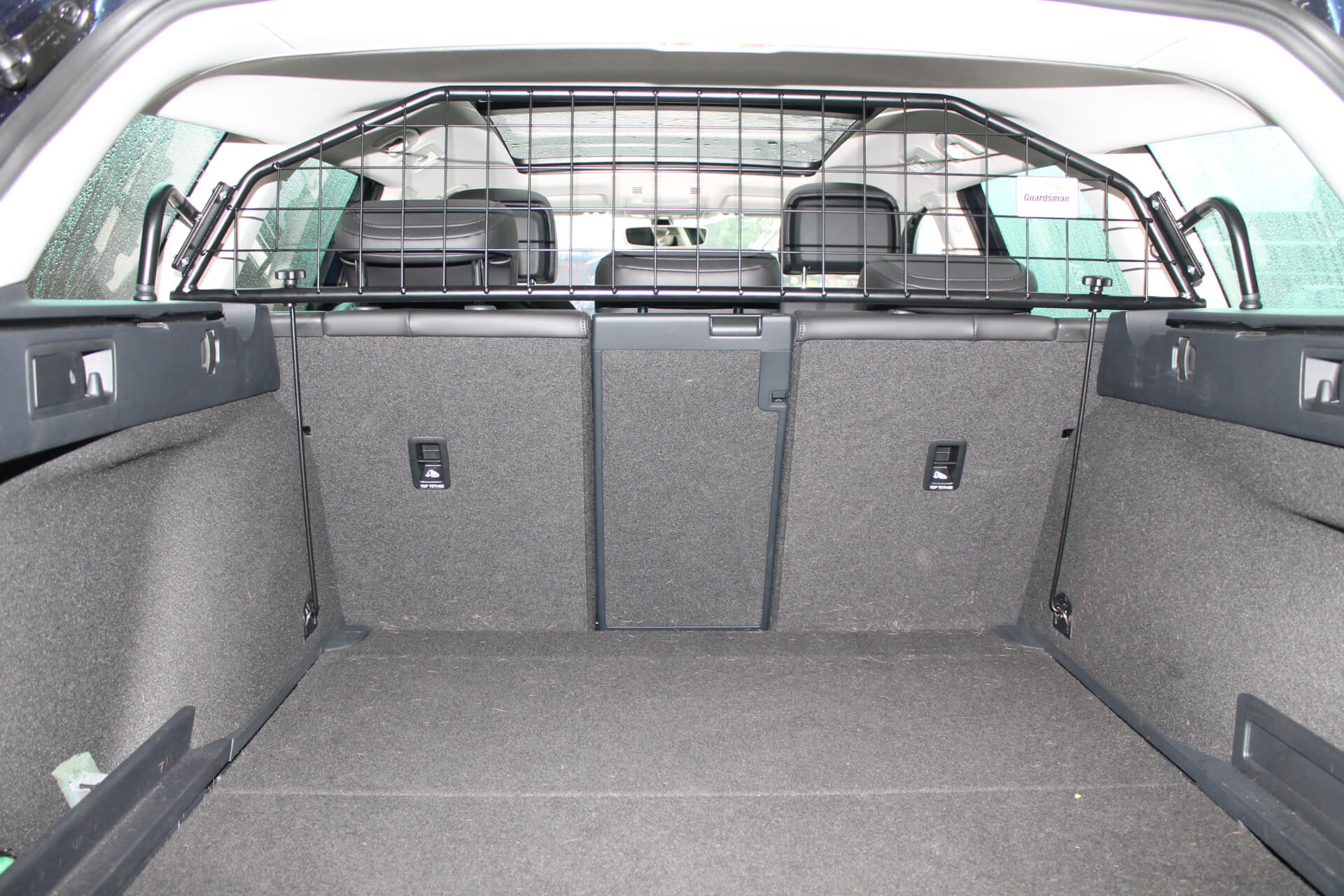 Lastskydd / Lastgaller med Tillval Fördelare Volkswagen Passat Estate