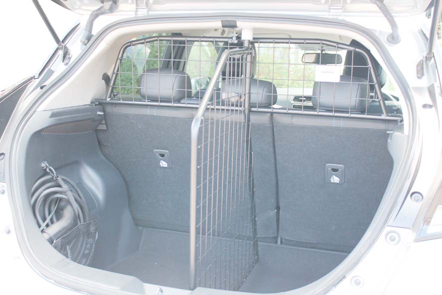 Load Guard / Load Grid with optional Load Divider Nissan Leaf 2018-2024