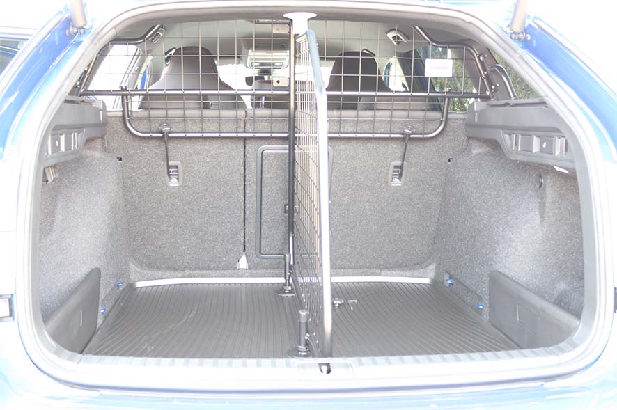 Lastskydd / Lastgaller med Tillval Fördelare Skoda Octavia Estate 2020+