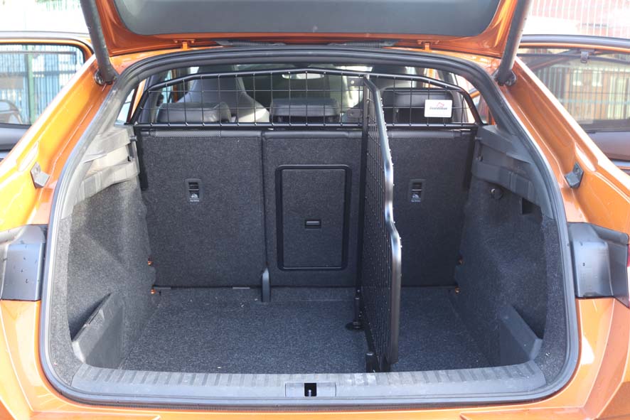 Lastskydd / Lastgaller med Tillval Fördelare Skoda Enyaq Coupe