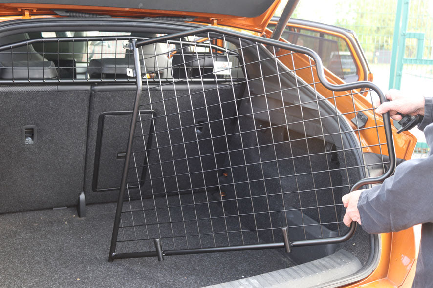 Skoda Enyaq Coupe Kuormanjakaja lastiverkkoon