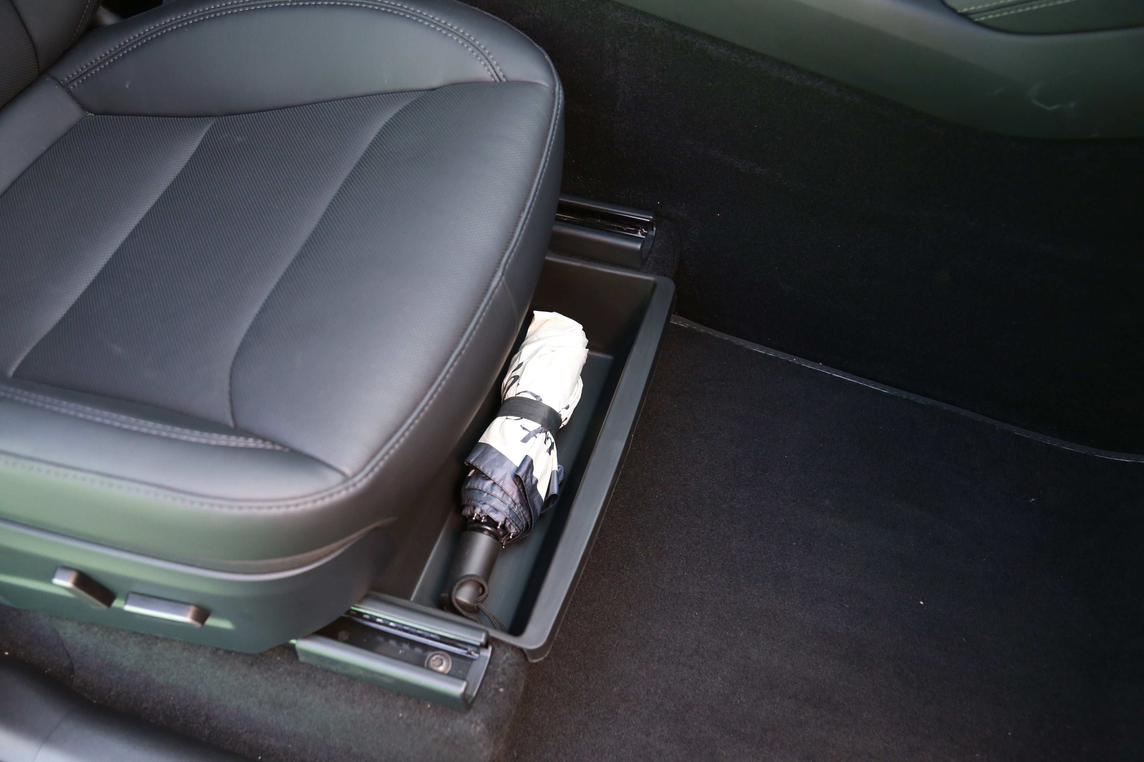 Forseter oppbevaringsboks Tesla Model y Juniper