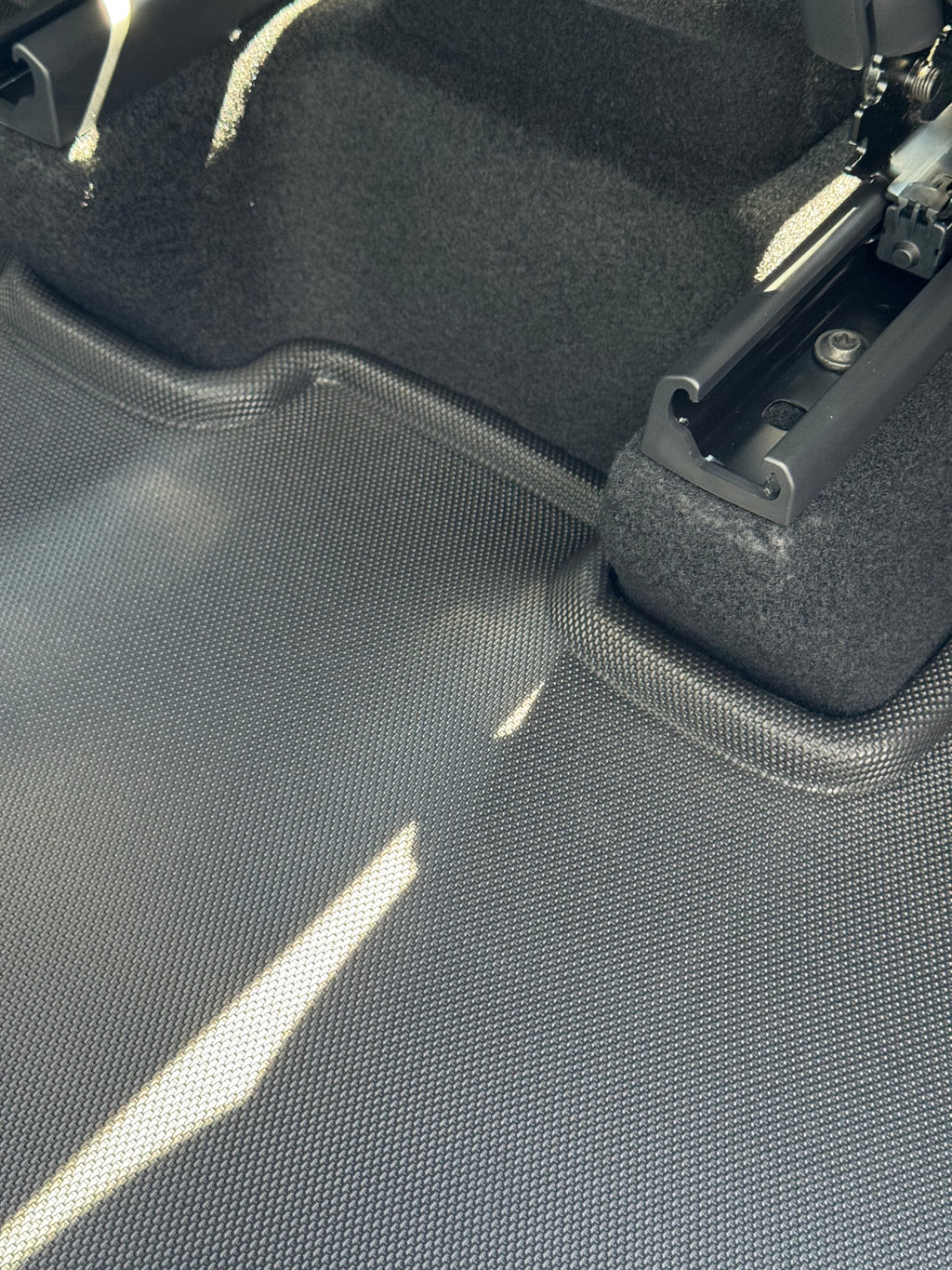 3D Maxpider Gummimattor Tesla Model Y