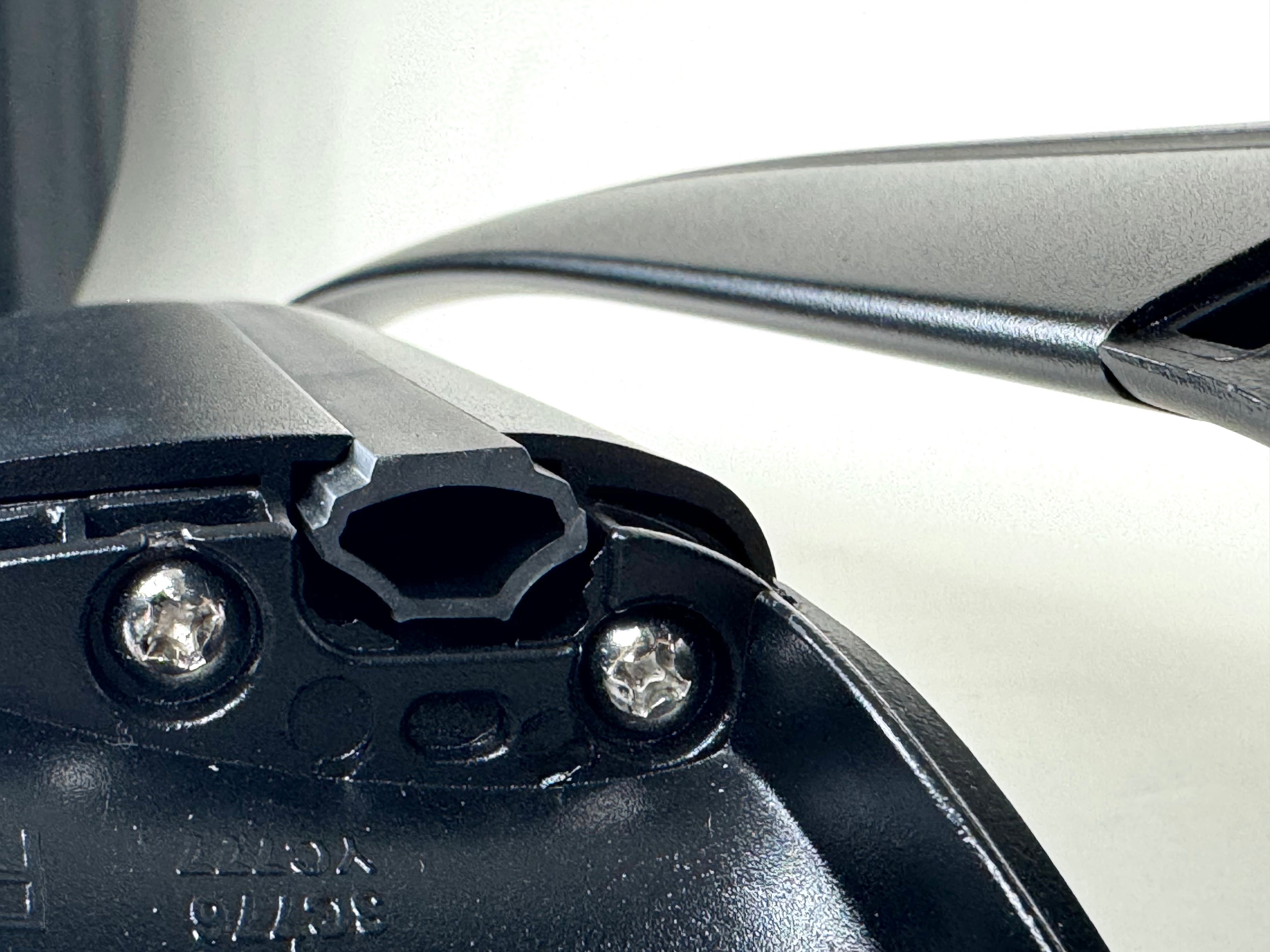 Gummilister för T-spår Tesla Model 3