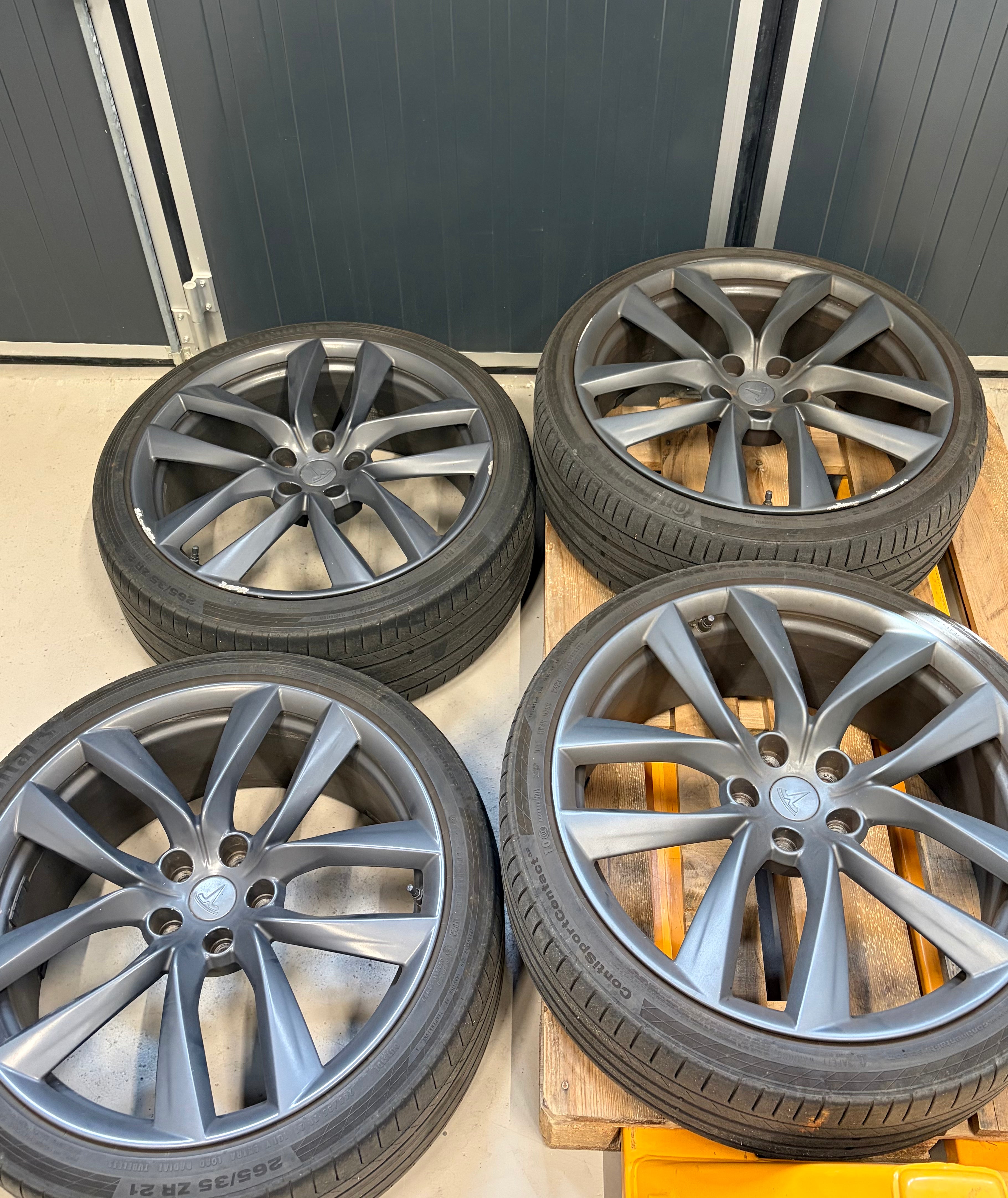 OEM Arachnid fälgar 21" Tesla Model S - FYND