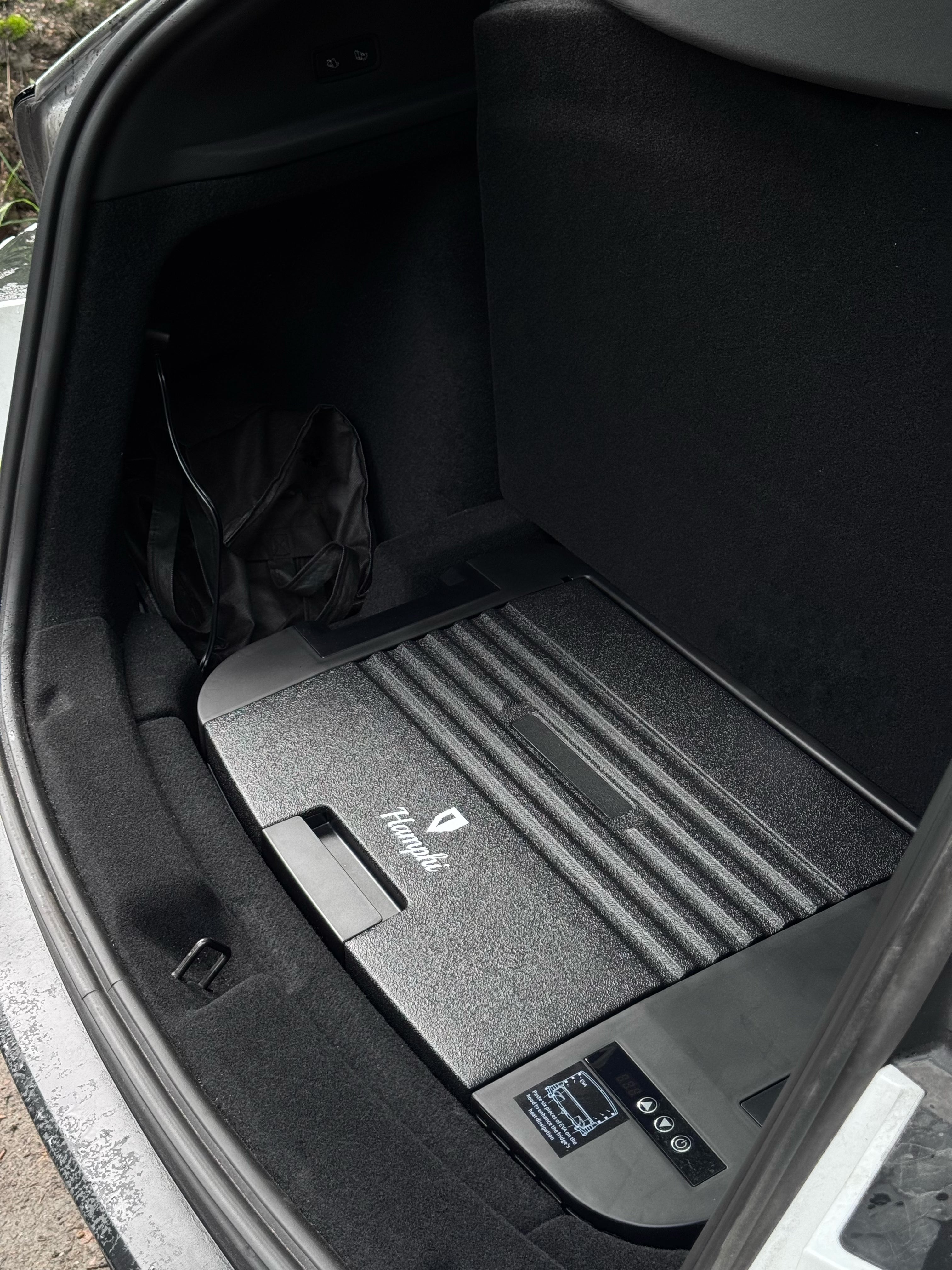 Kylbox / Frys Tesla Model Y 35L (12V + 230V)