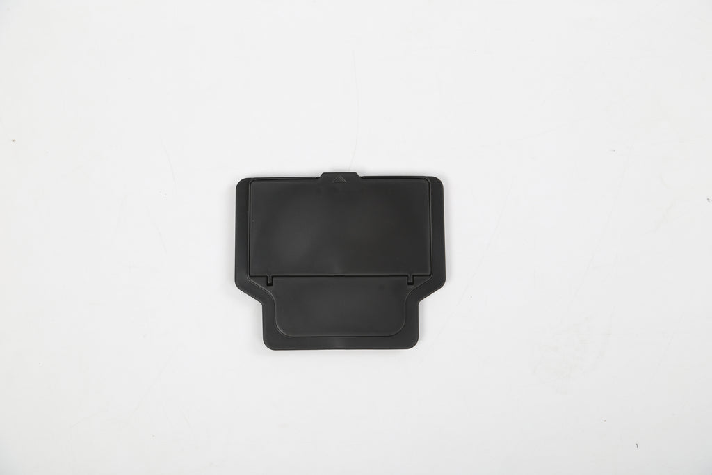 Skjult oppbevaringsboks i armlenet Tesla Model y Juniper