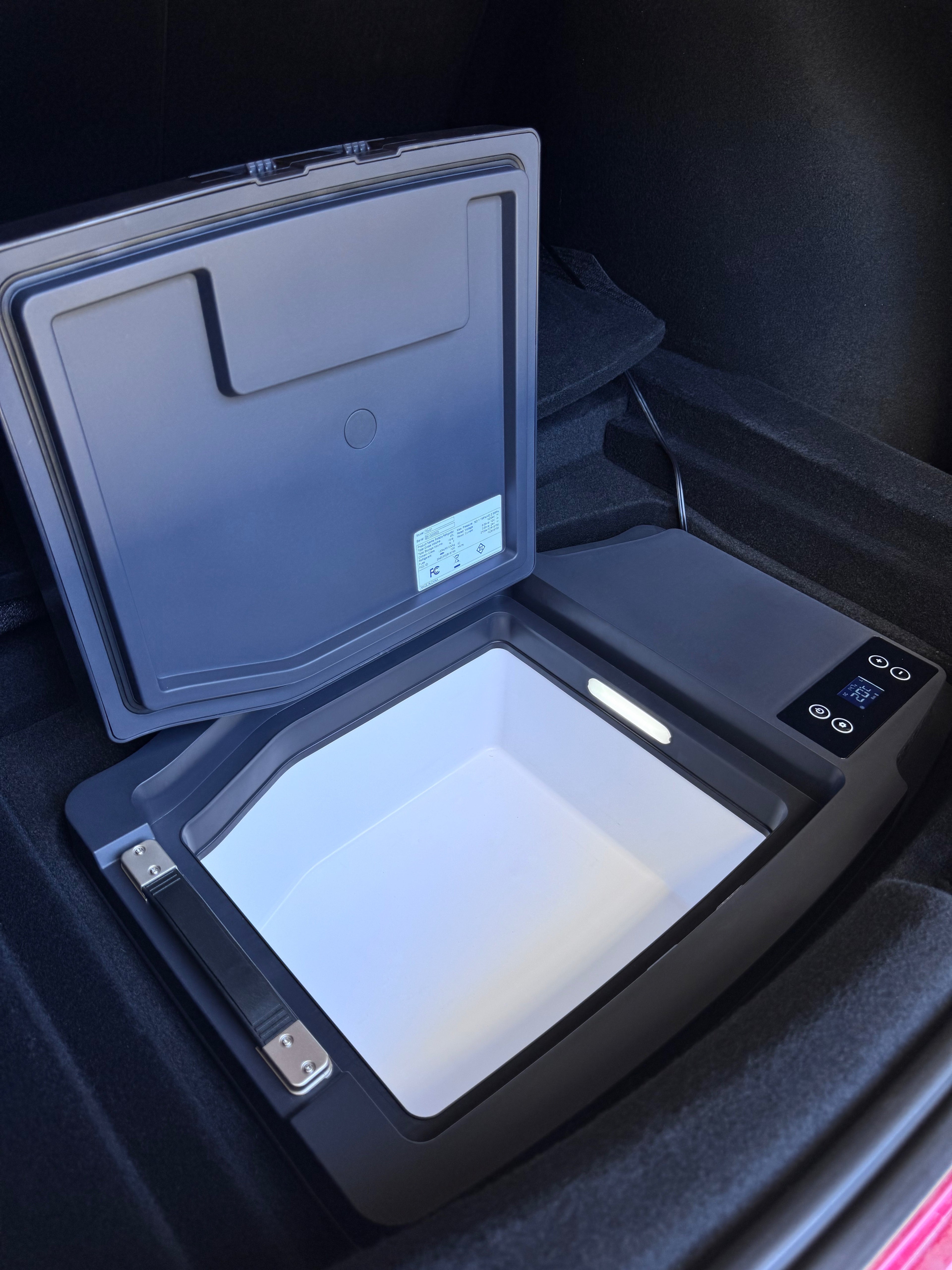 Kylbox Tesla Model 3