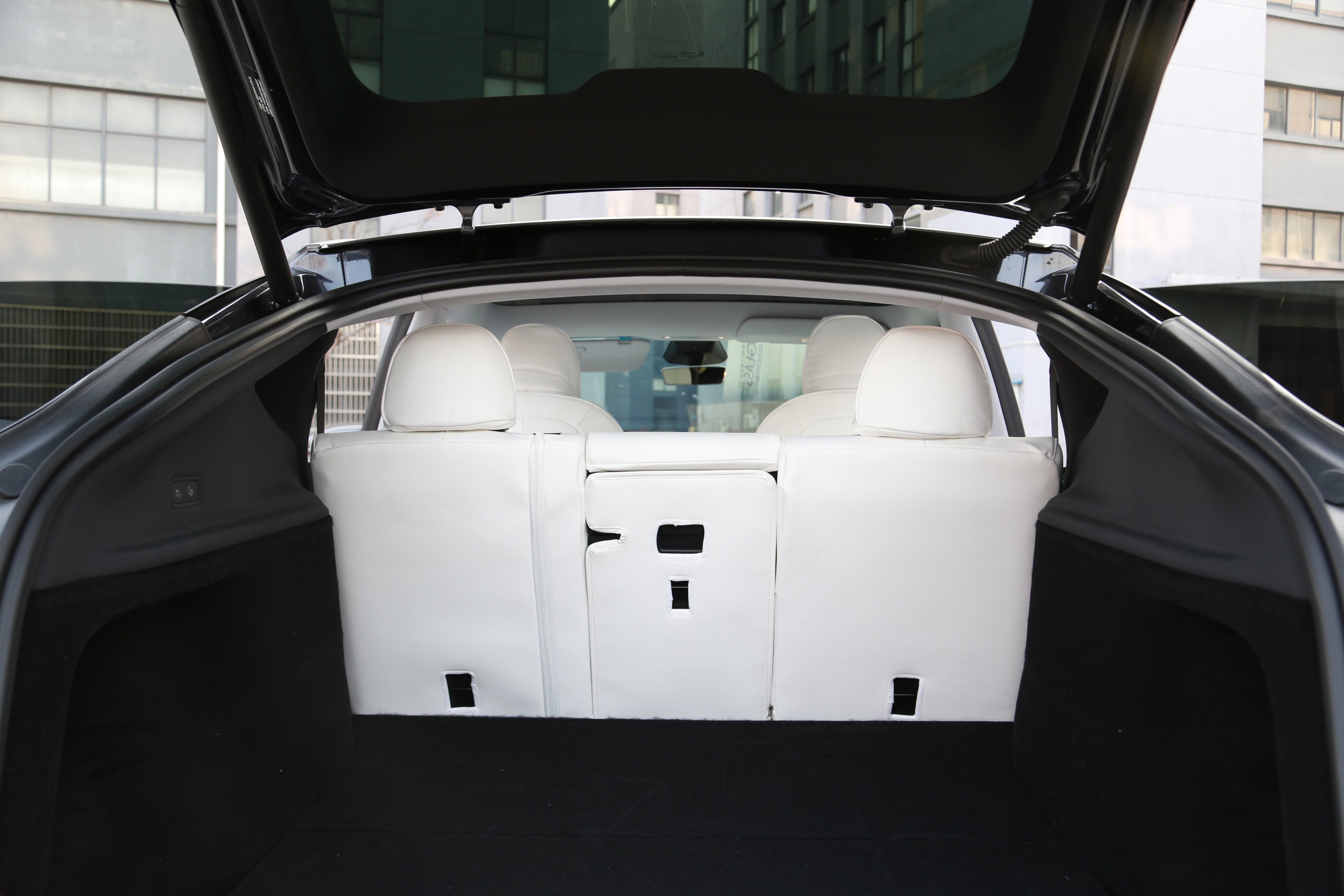 Istuimen kansi premium Tesla -malli y junps