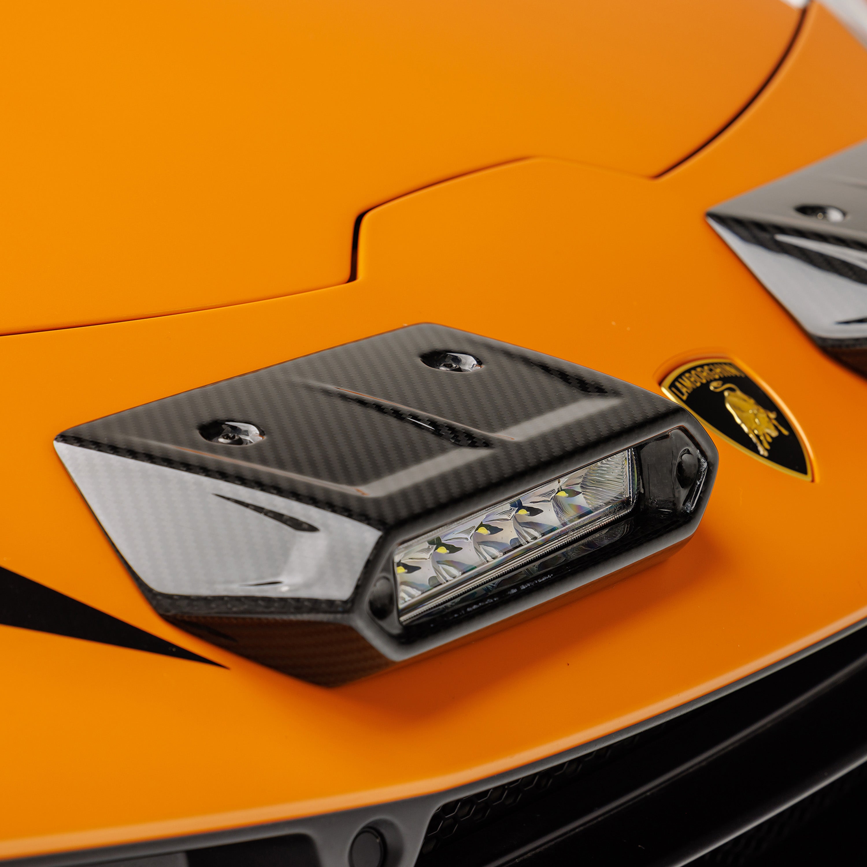 Huracan Sterrato VRS Aero Fog Light Covers Carbon Fiber PP 2x2 Glossy - Vorsteiner Wheels Wheels