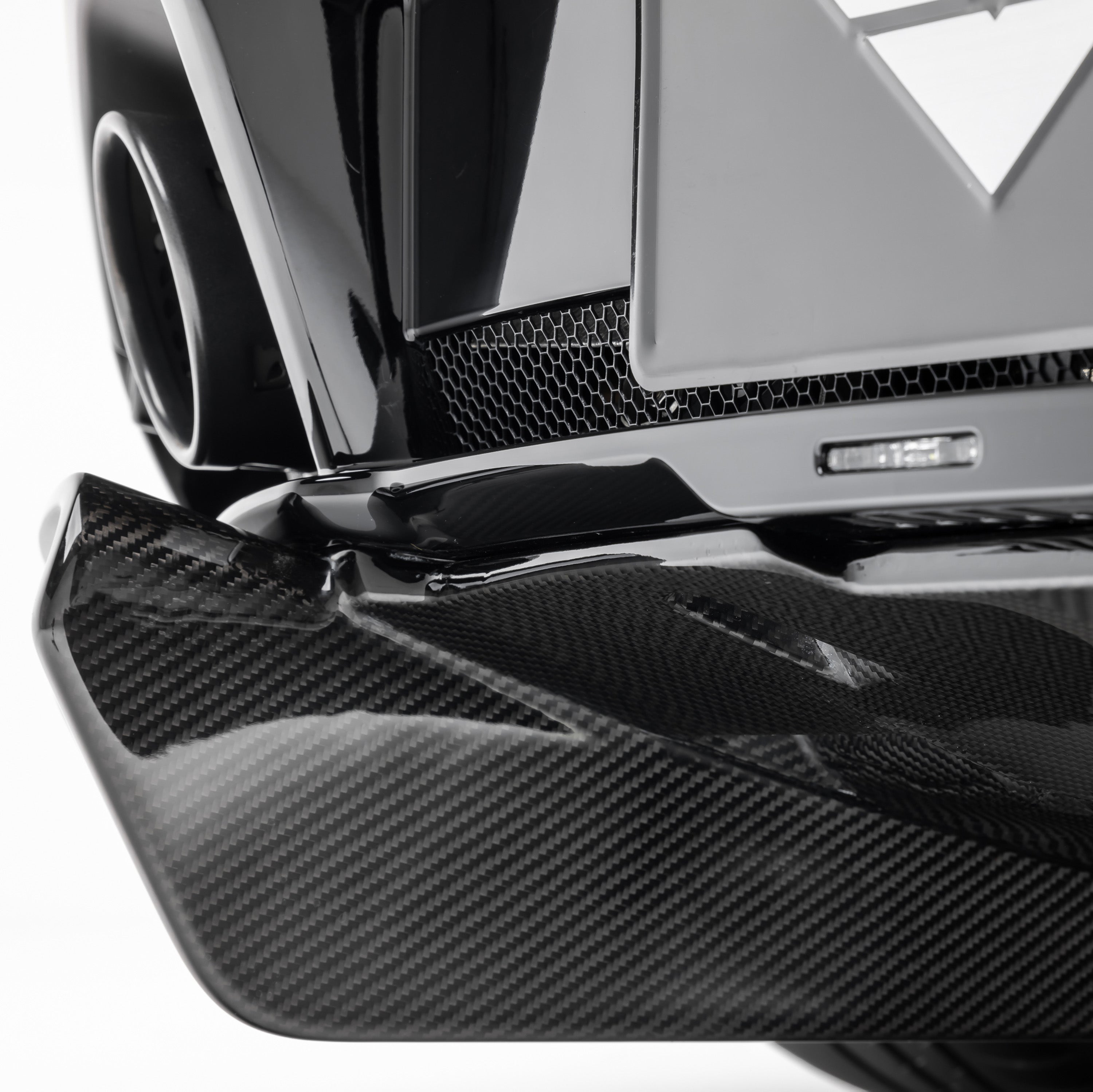 LR-52 Rear Diffuser - Vorsteiner Wheels Wheels