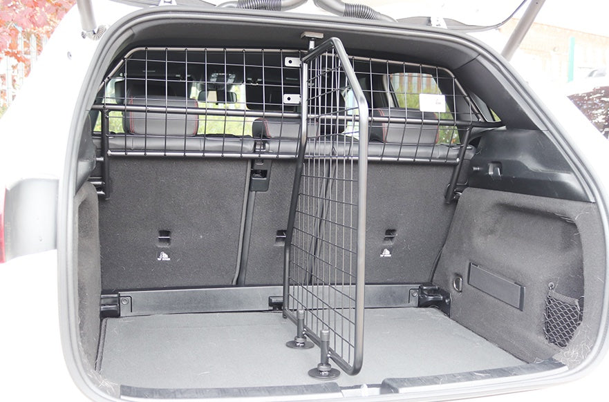 Mercedes EQA Kuormanjakaja lastiverkkoon