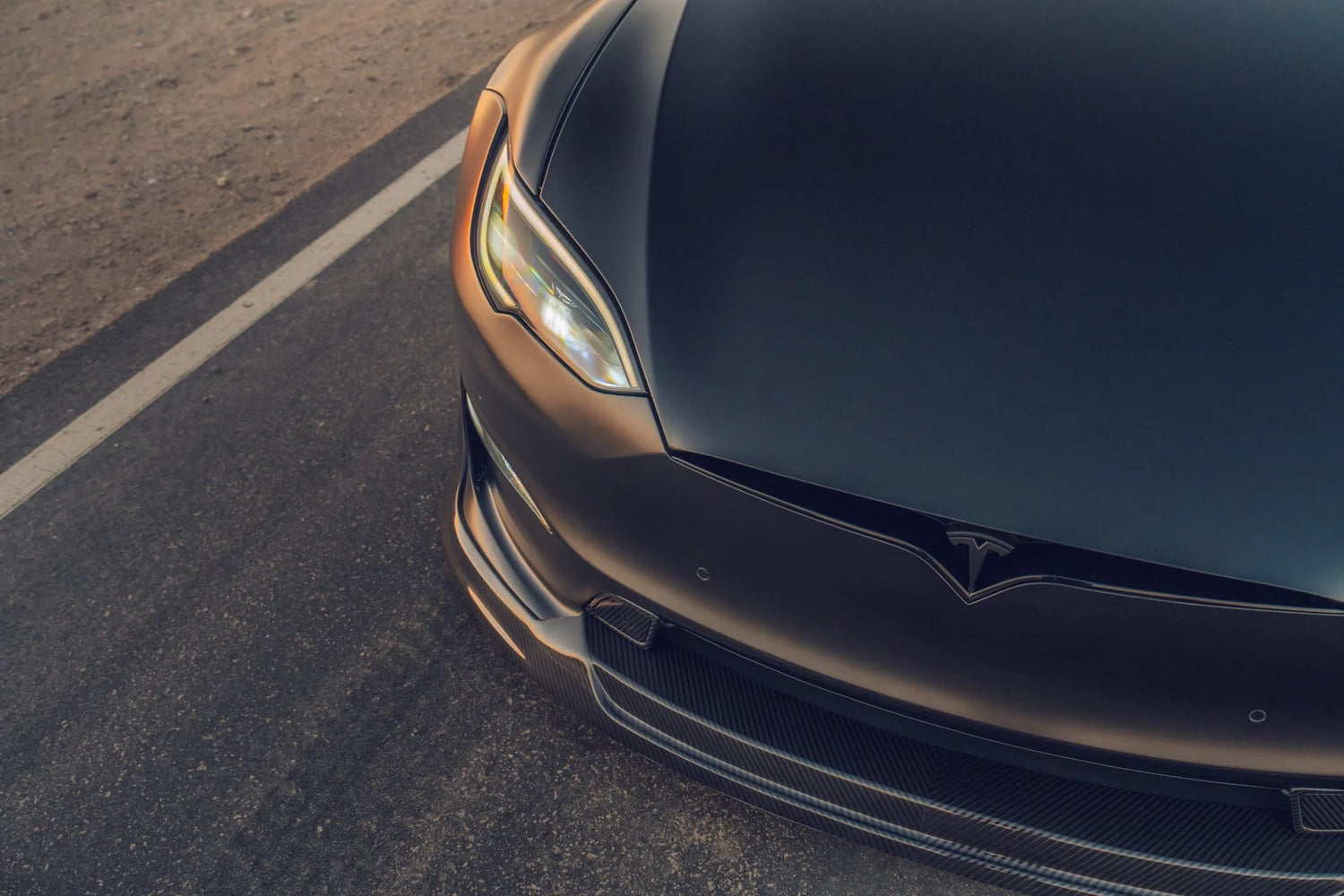 Unplugged-Performance-Tesla-Model-S-APEX-Plaid-Carbon-Fiber-Aero-Suspension-Carbon-Ceramic-Brakes-BBK-Wheels-Image-11.webp__PID:0f4fff3d-bafa-4e91-9f63-e27ff0d5aaea