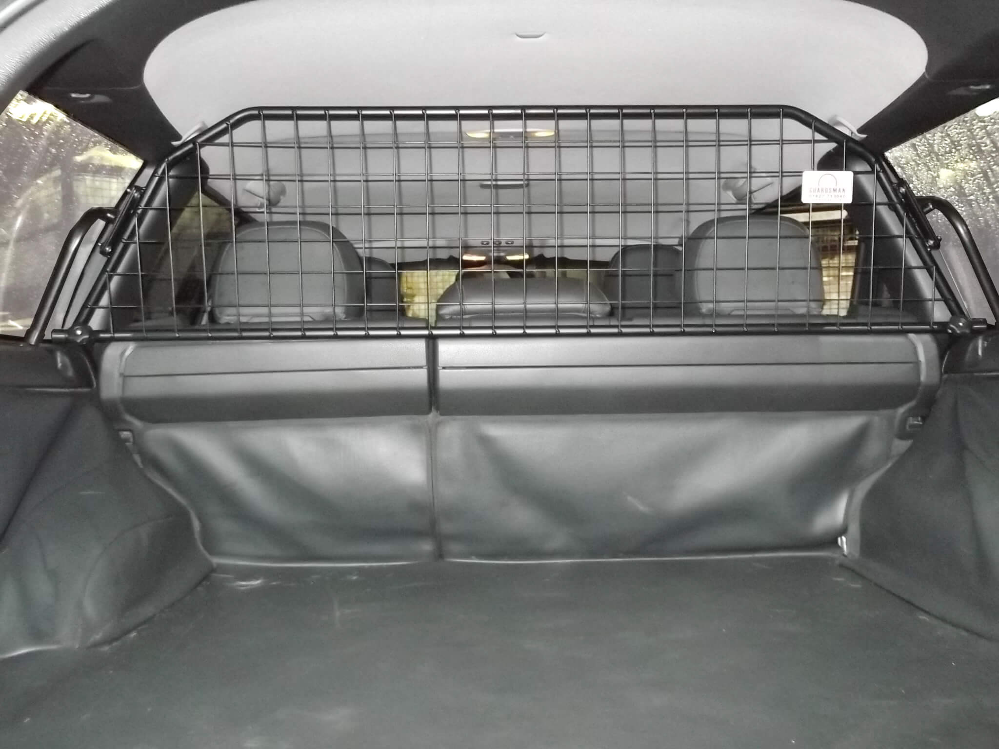 Load Guard / Load Grid with optional Load Divider Volvo V70 / XC70