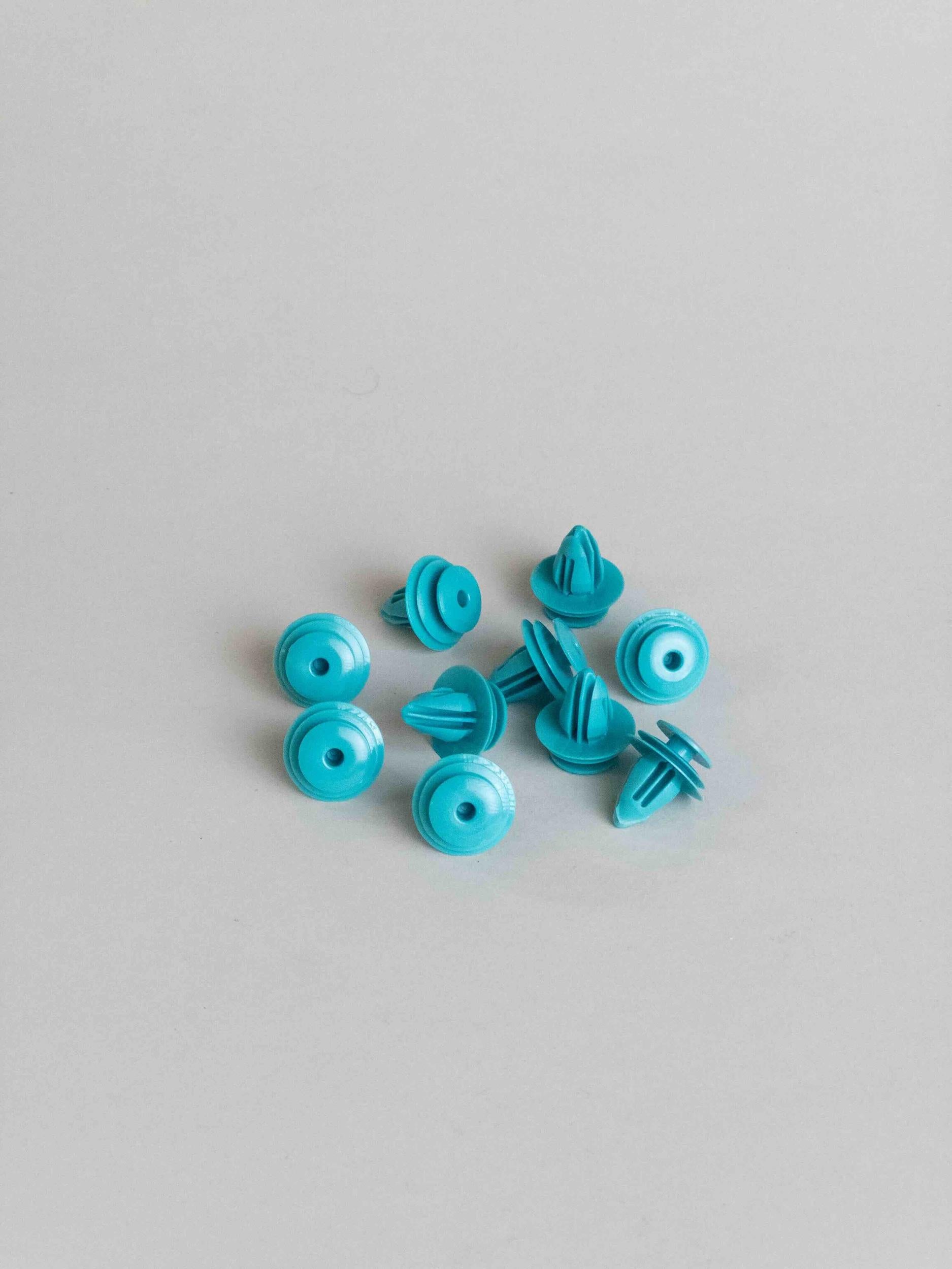 Tesla clips för paneler / dörrar