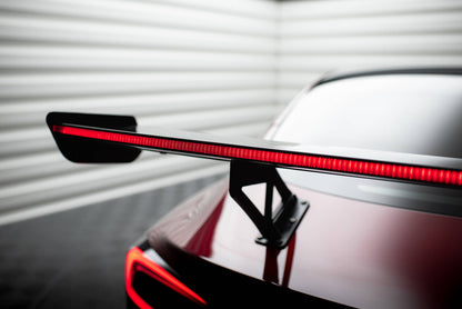 Maxton Design - karbonfiber spoiler + LED Tesla Model 3