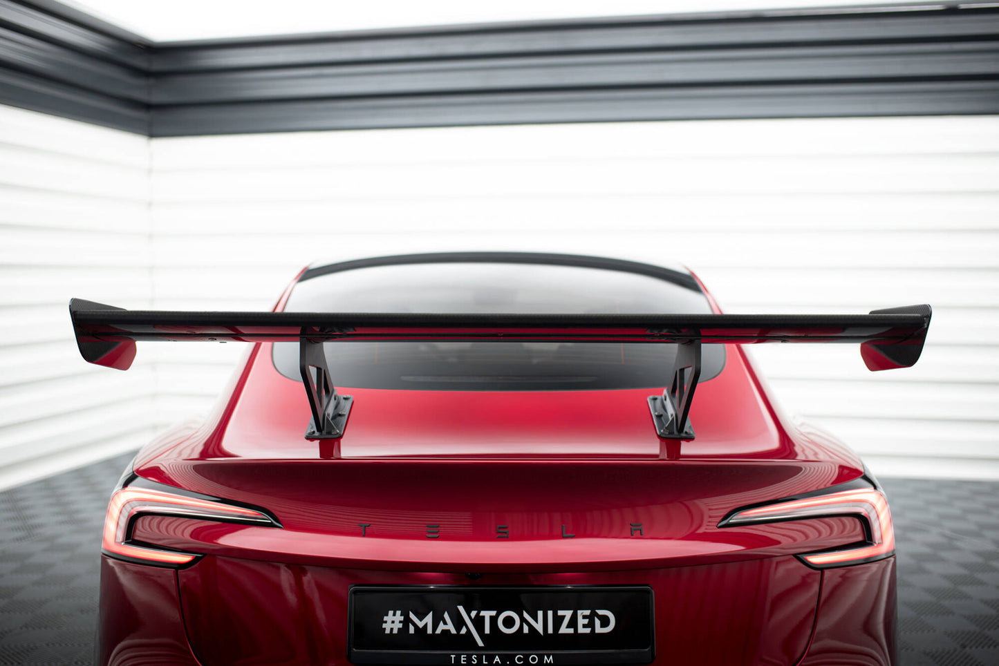 Maxton Design - Tesla Model 3 Spoiler Kolfiber