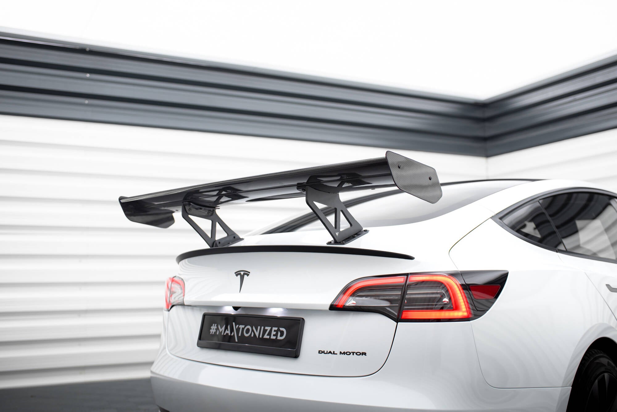 Spoiler Kolfiber Maxton Design Tesla Model 3