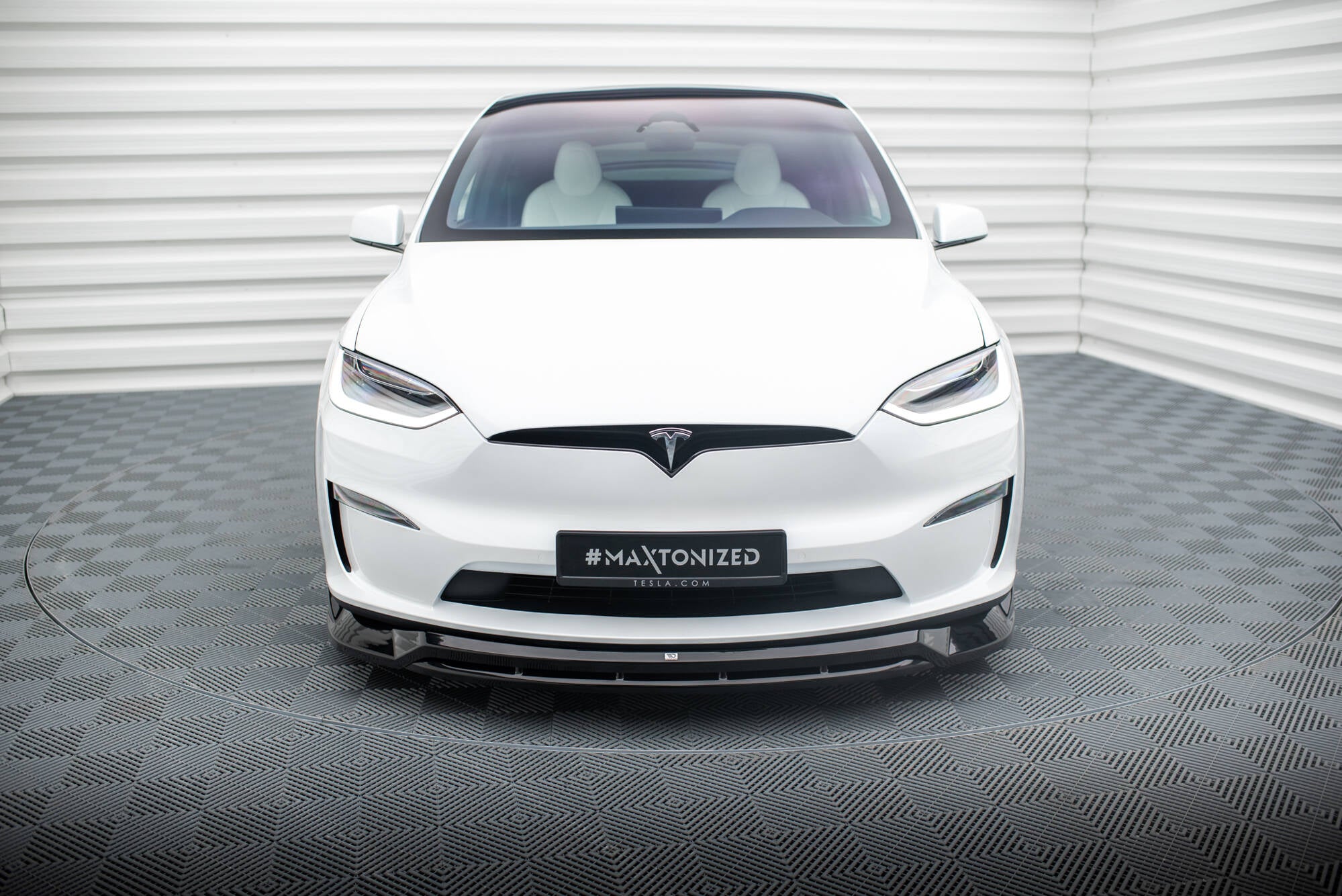 Front Splitter V.1 Maxton Design Tesla Model X