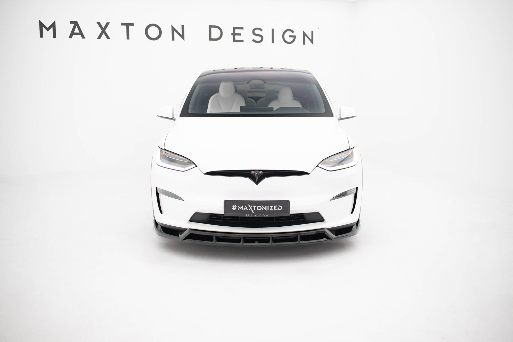 Front Splitter V.3 Maxton Design Tesla Model X